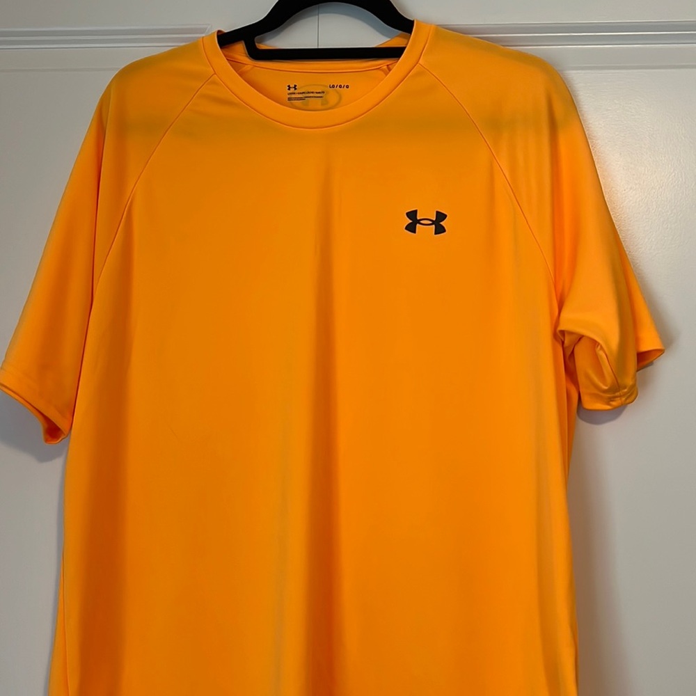 Rich yellow/light orange men’s Under Armour short sleeve shirt